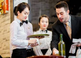 Entreprises axées sur les services dans les écoles de tourisme du Vietnam